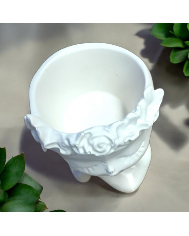 Petite fée décorative en Jesmonite