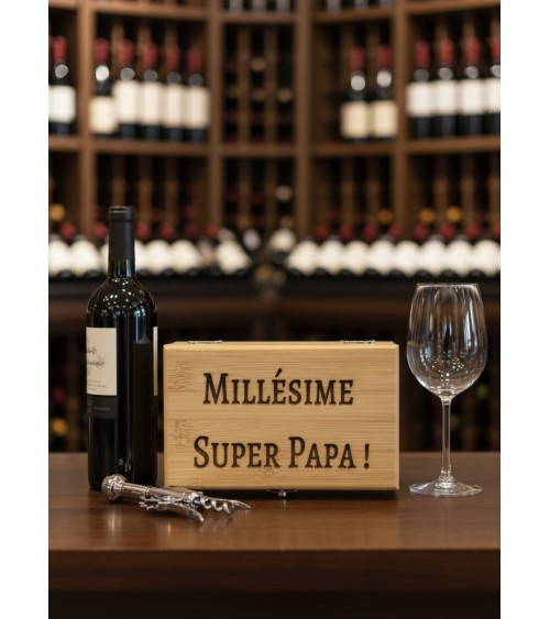 Coffret sommelier en bois gravé avec accessoires de vin