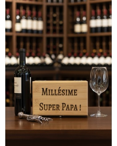Coffret sommelier en bois gravé avec accessoires de vin