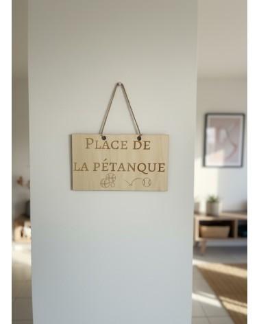 Pancarte murale en bois gravée Place de la pétanque