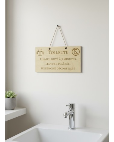 Pancarte toilettes en bois gravée message humoristique