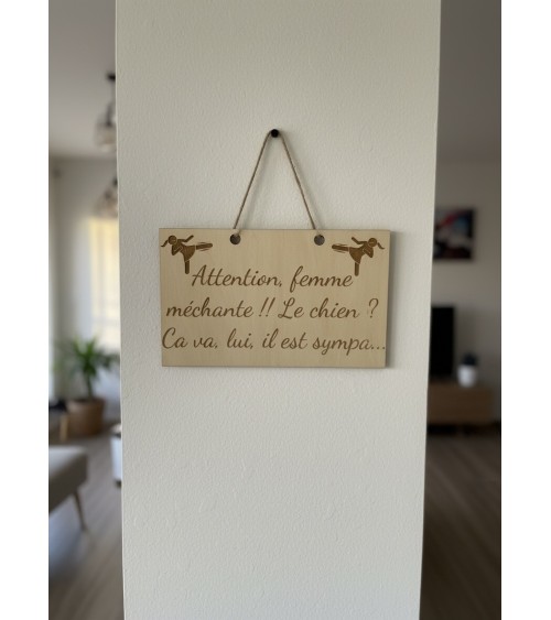 Pancarte murale en bois gravée humour pour la maison