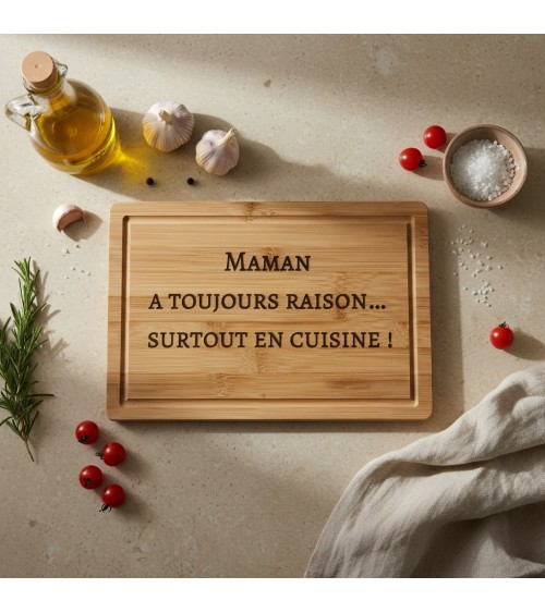 Planche à découper en bois gravée maman toujours raison