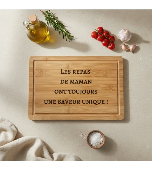 Planche à découper en bois gravée repas maman saveur unique