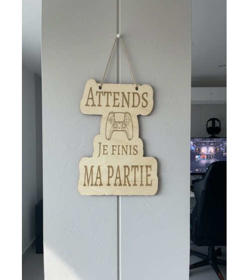 Pancarte murale en bois gravée humour gamer