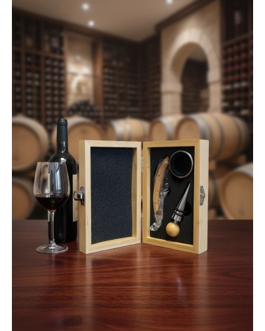 Coffret sommelier bois gravé ouvert accessoires vin style