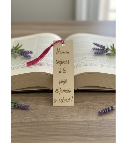 Marque-page bois gravé cadeau maman humour lecture